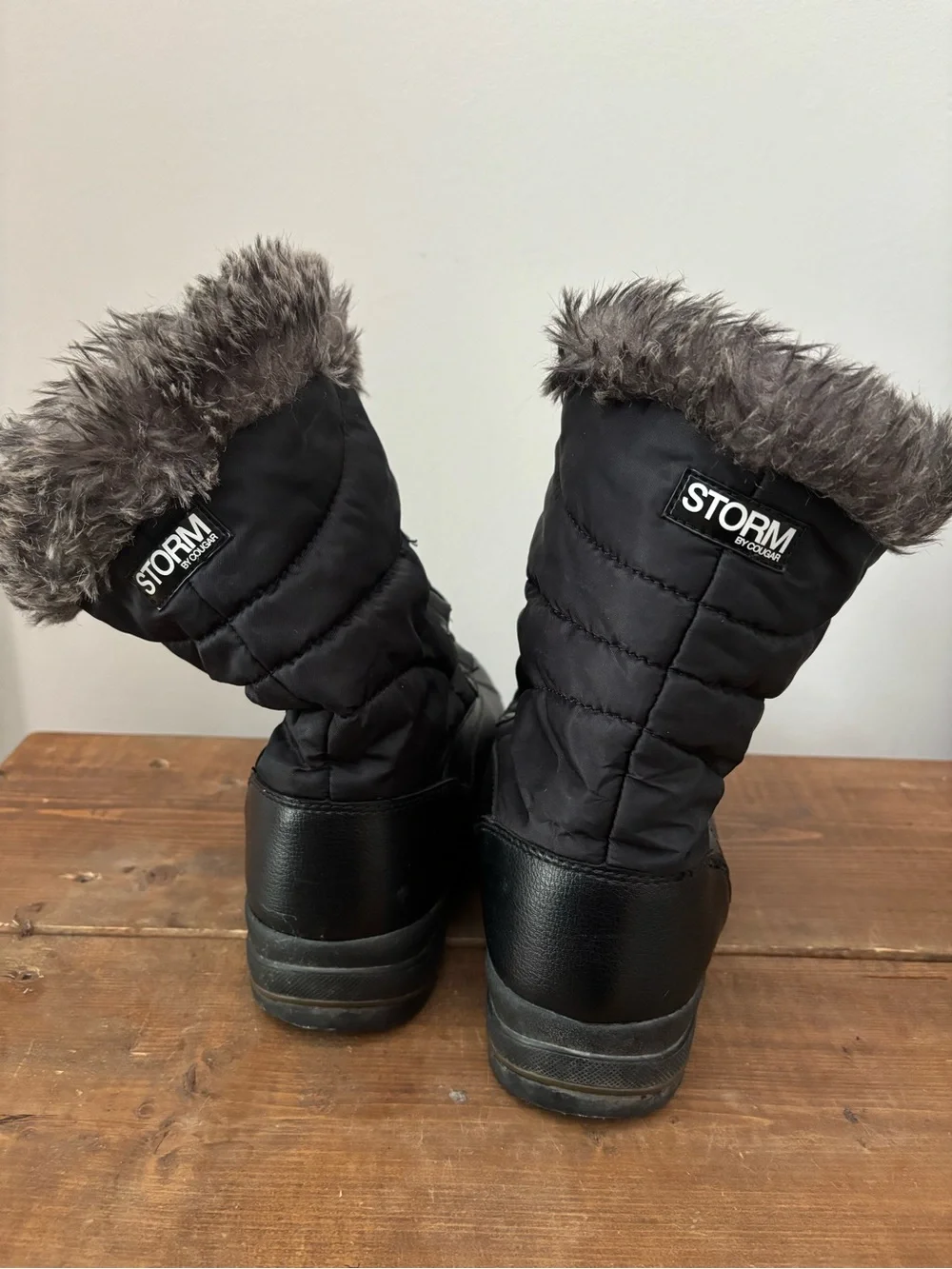 Cougar stylish black